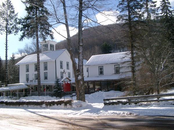 Colonial Inn Pine Hill Exterior photo